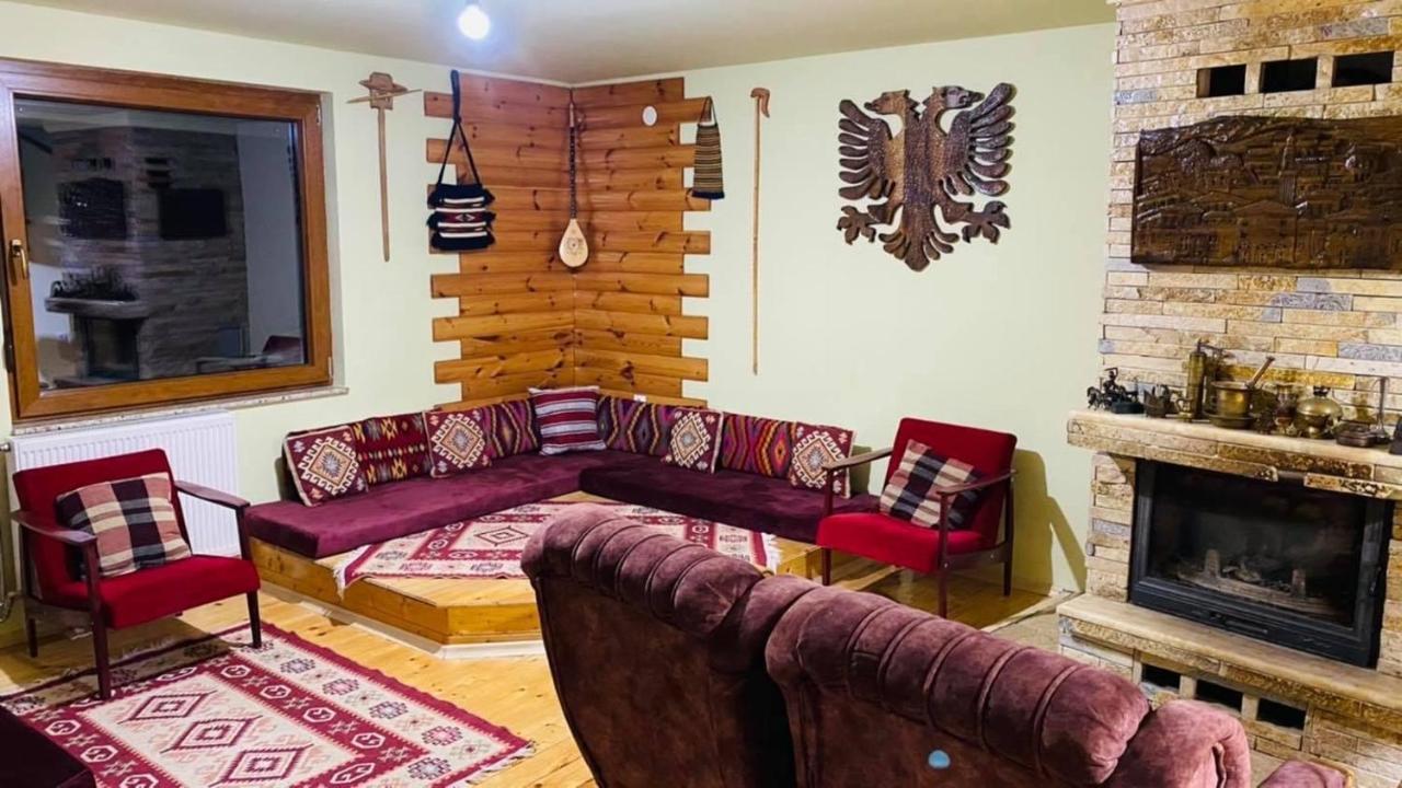 Villa 80 Kodra E Diellit Tetovo Exteriör bild