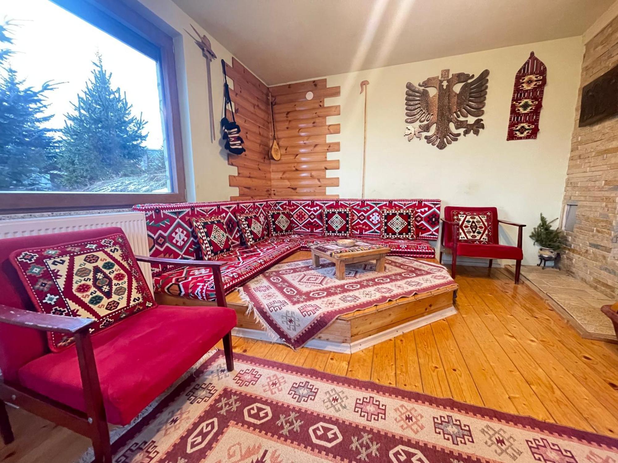 Villa 80 Kodra E Diellit Tetovo Exteriör bild